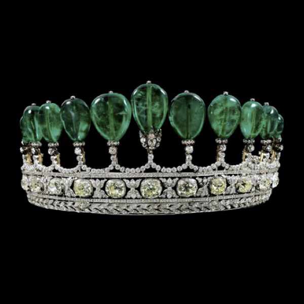 A diamond and emerald tiara is among the jewels Chaumet made for royals.