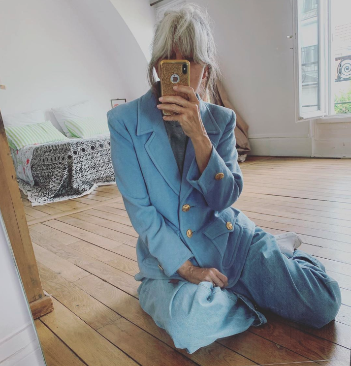 French Journalist Sophie Fontanel taking a selfie like a real influencer