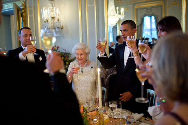 Queen Elizabeth toasting President Barack Obama in a reception in the Buckingham Palace