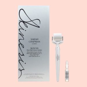 A beauty gift for Valentine's: microneedling roller and serum.