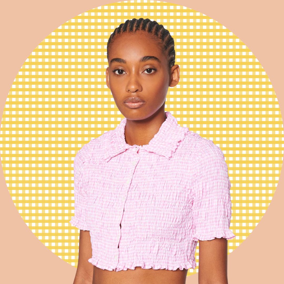 miu miu model wearing a pink Vichy pattern cropped blouse